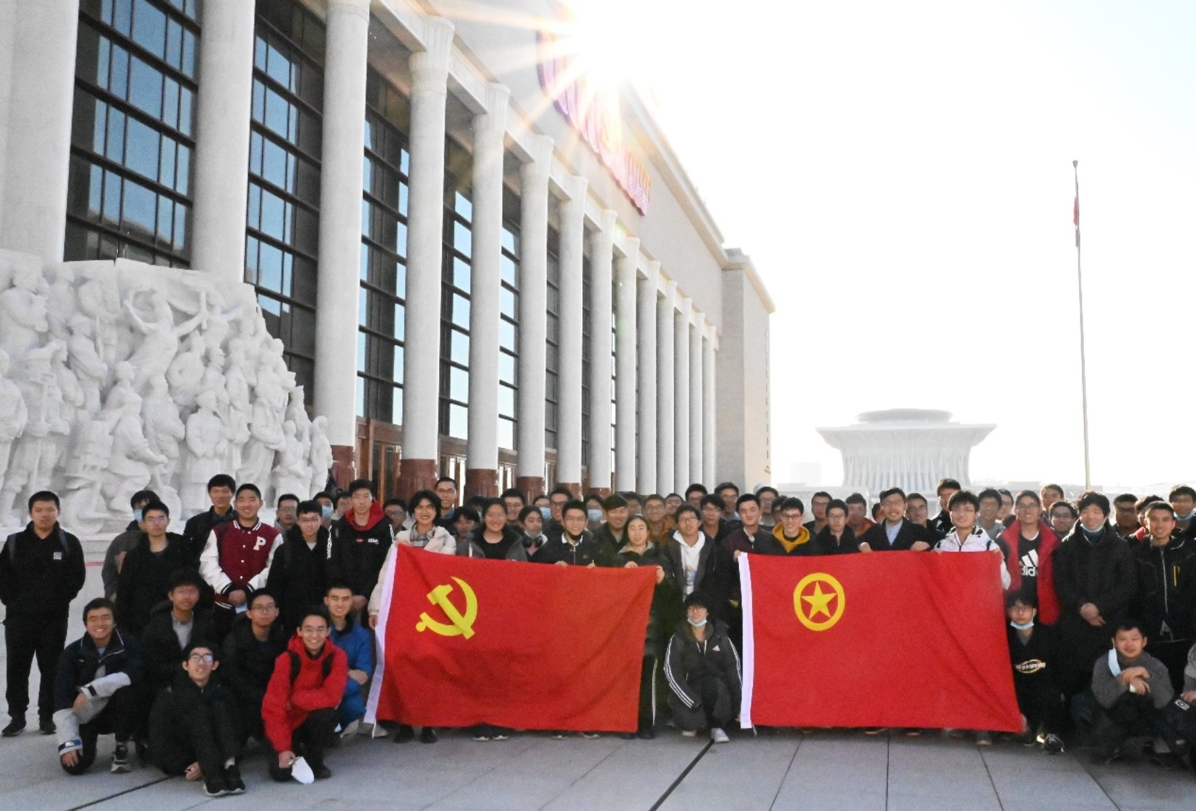 F:\Desktop\学工\学工周报\学工周报1209\郭姣裕+8868体育网页版入口2019级、2021级本科生赴党史展览馆举办“永远跟党走”学生主题党团日活动.JPG